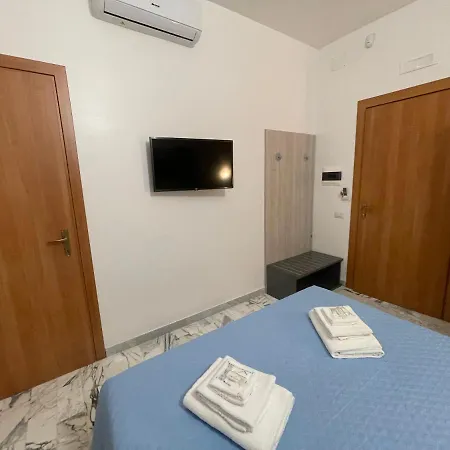 B&B Centrale Oda ve Kahvaltı 4*
