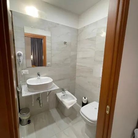 B&B Centrale 4* גלה